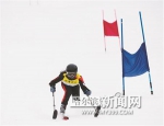 残疾人选手雪上展绝技 - 哈尔滨新闻网