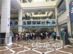 大清早距“省图”开馆还有1小时 排队的“长龙”就几十米了 - 哈尔滨新闻网