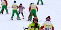 “连轴雪”乐坏滑雪客 - 哈尔滨新闻网