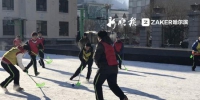 哈市校园浇476块冰场 “共享冰场”让每个学生尽情玩 - 新浪黑龙江