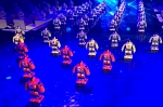 我校“机器人军团”央视《机智过人》年度盛典上大秀街舞 - 哈尔滨工业大学