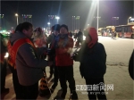 日送400杯大枣水 为游客暖身暖心 - 哈尔滨新闻网