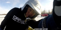 侧轮挑战冰雪赛道，“赛车疯子”来了 - 哈尔滨新闻网
