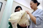 女子怀龙凤胎 姐姐22周流产 69天后弟弟出生 - 新浪黑龙江