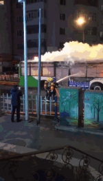 哈尔滨街头一辆20路公交突然自燃 没有造成人员伤亡 - 新浪黑龙江