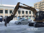 这些大型清雪机械在大街上已经很普遍了 - 新浪黑龙江