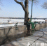 哈尔滨江沿儿开始洗刷刷 水冲神器清理一处干净一处 - 新浪黑龙江