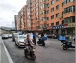 哈尔滨警察和外卖小哥被市民偷拍竟温暖朋友圈 - 新浪黑龙江
