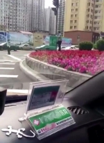 哈尔滨的哥“闲的”发视频称辅警当街小便 被拘15天 - 新浪黑龙江