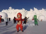 太阳岛雪博会游客赏冰玩雪开启“白加黑”模式 - 新浪黑龙江