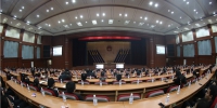 省法院组织干警收看十三届全国人大二次会议开幕会 - 法院