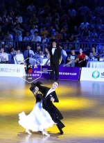 跳出真正“国际范” 16个国家颜值爆表舞者冰城斗舞 - 新浪黑龙江