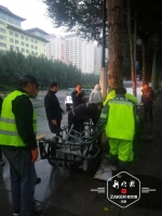 突击检查高校医院周边 学府路清出19户无照占道商贩 - 新浪黑龙江